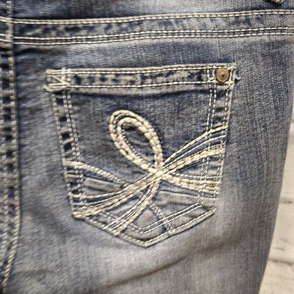 Wallflower Blue Ankle Cropped Jeans - Picture 4 of 5